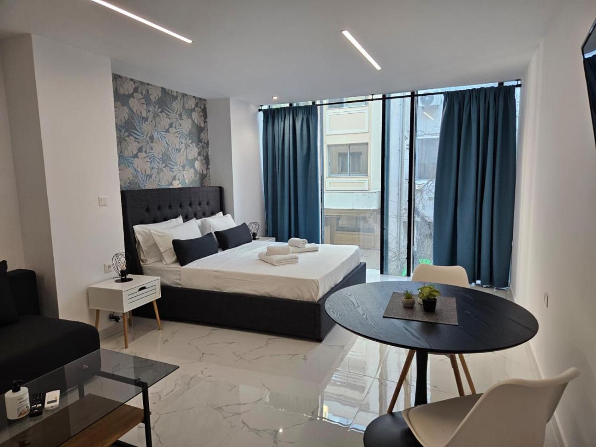 Nikis 20 Suites เอเธนส์ ภายนอก รูปภาพ