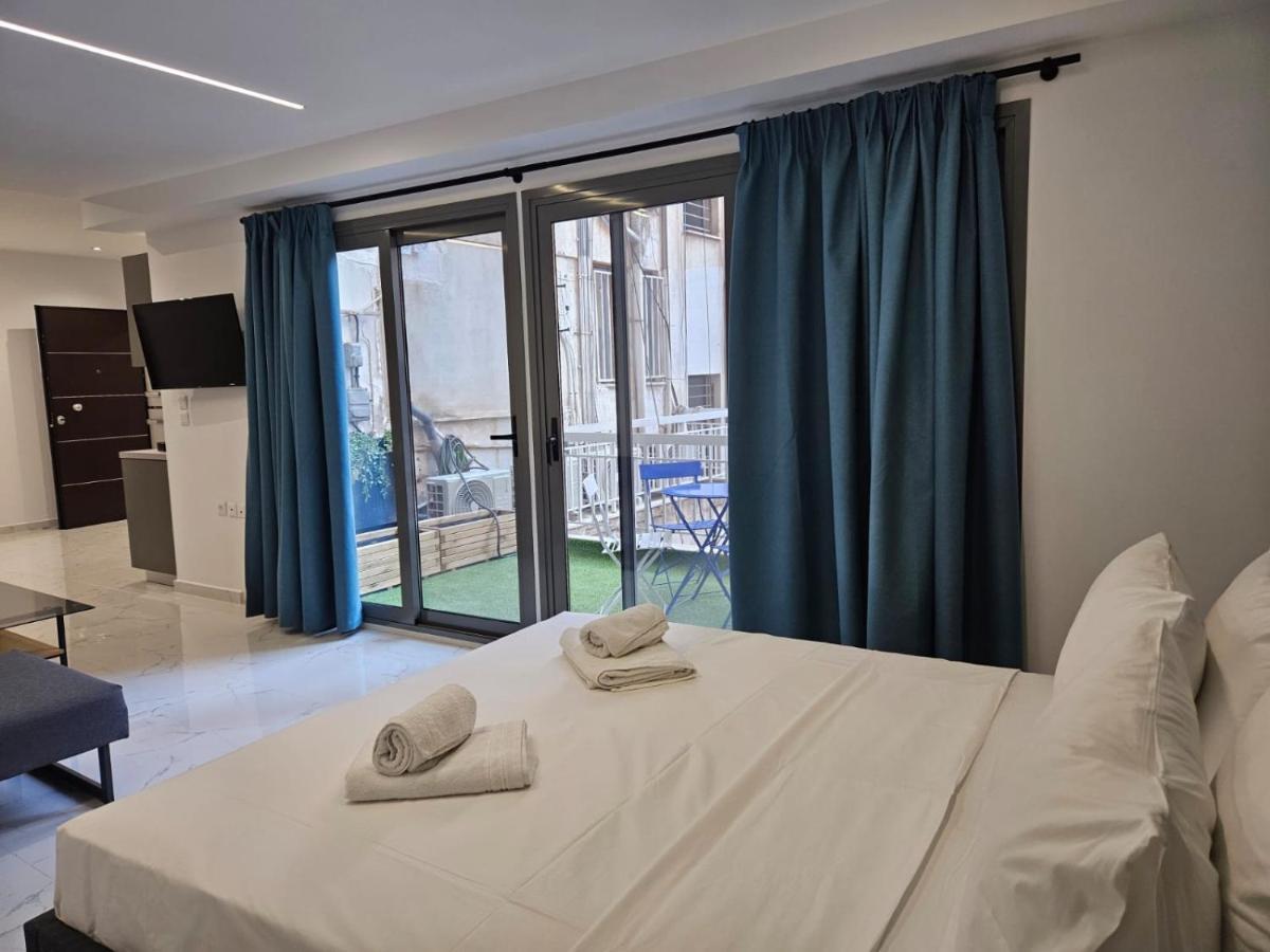 Nikis 20 Suites เอเธนส์ ภายนอก รูปภาพ